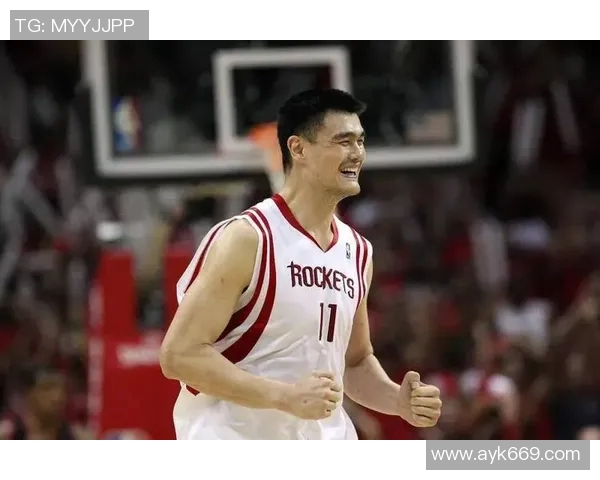 姚明走拍展现篮球魅力与文化交融的精彩瞬间 姚明走拍展现篮球魅力与文化交融的精彩瞬间